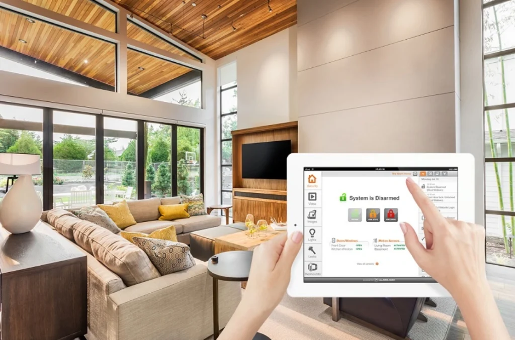 7-smart-security-systems-luxury-homes